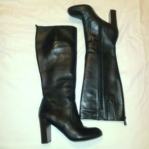 Nine West Black leather heeled boot, size 6.5